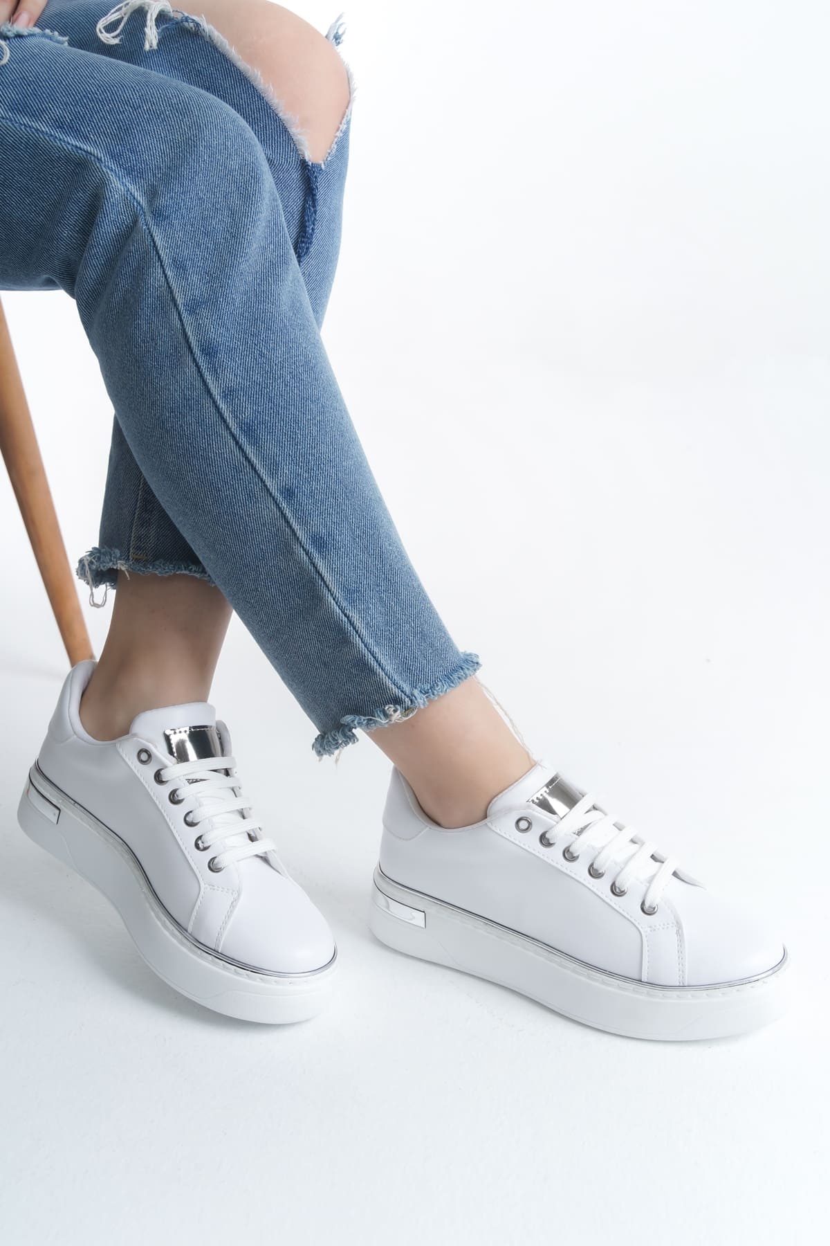 MINA Beyaz Gümüş Bağcıklı Ortopedik Taban Kadın Sneaker Spor Ayakkabı