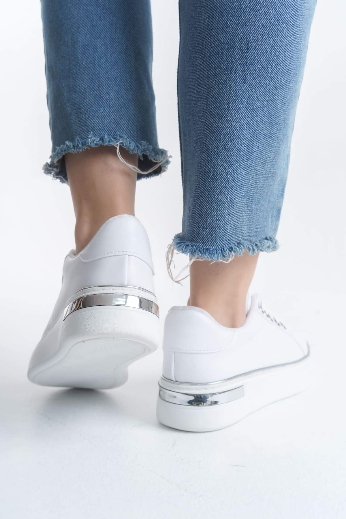 MINA Beyaz Gümüş Bağcıklı Ortopedik Taban Kadın Sneaker Spor Ayakkabı