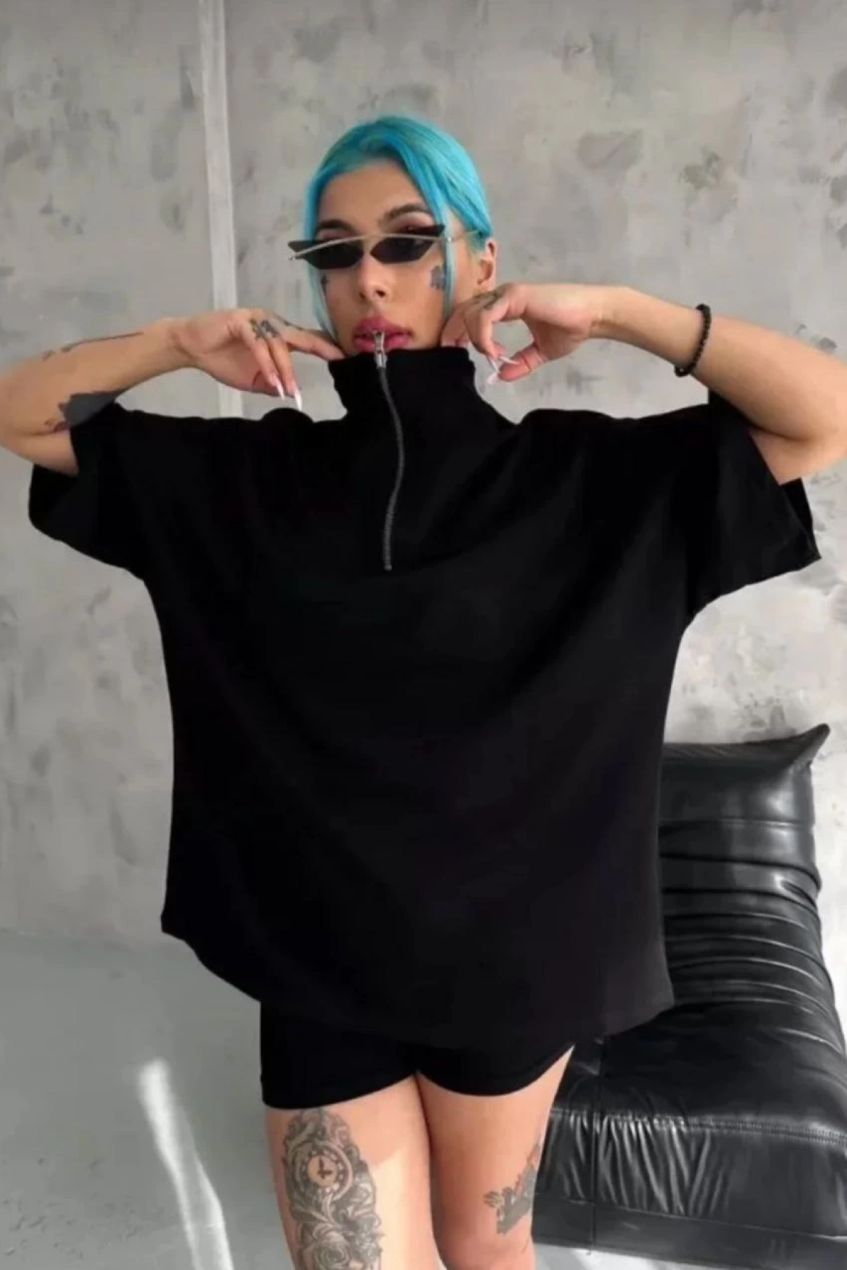 Yarım Fermuarlı Düz Oversize T-Shirt - Siyah -