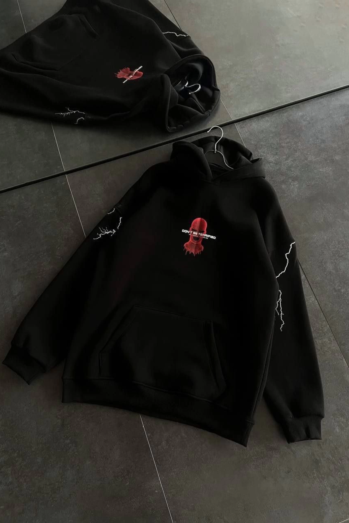 Üç İplik Kapüşonlu Baskılı Oversize SweatShirt- Siyah