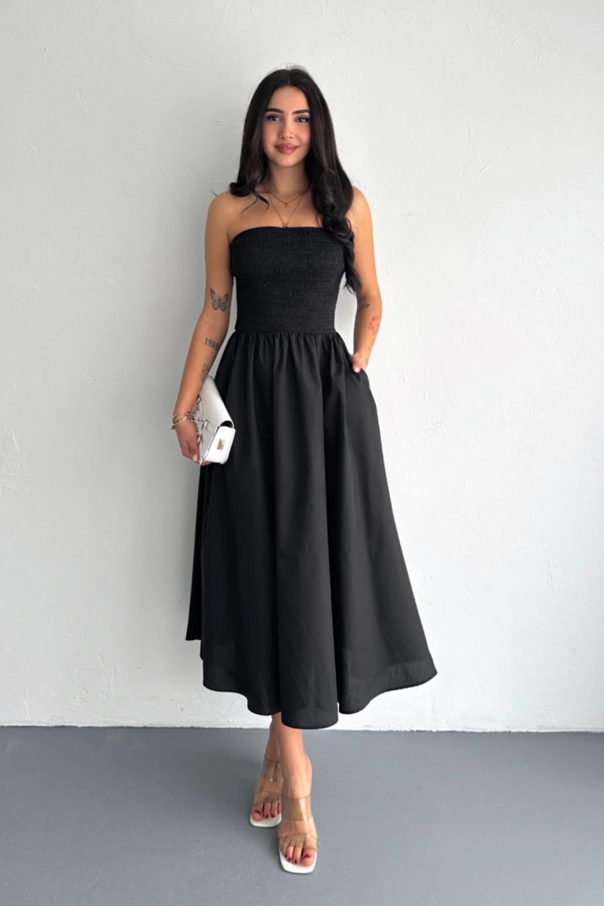 Straplez Pileli Elbise - Siyah