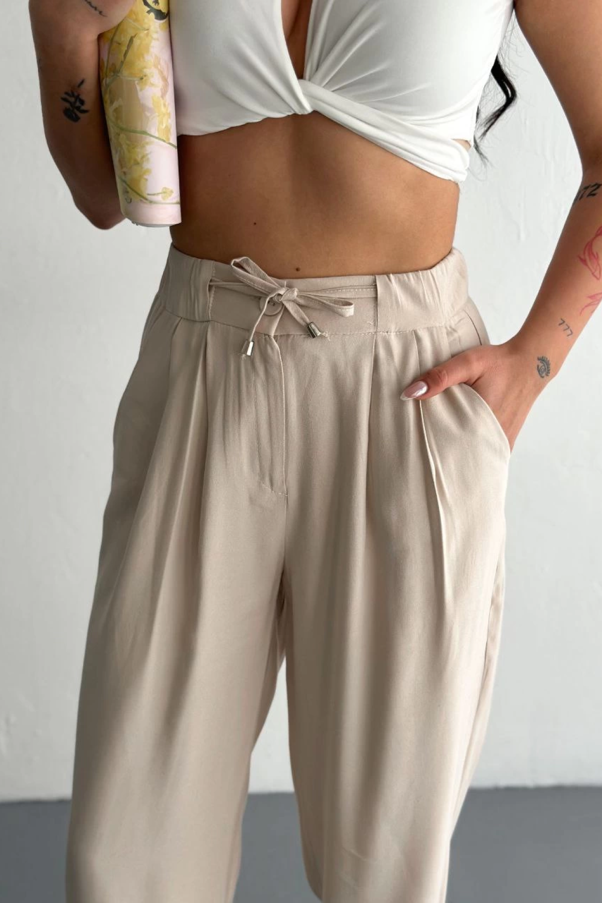 Velmora    Yüksel Bel Beli Bağcıklı Rahat Boru Paça Pantalon - Kırık Beyaz -