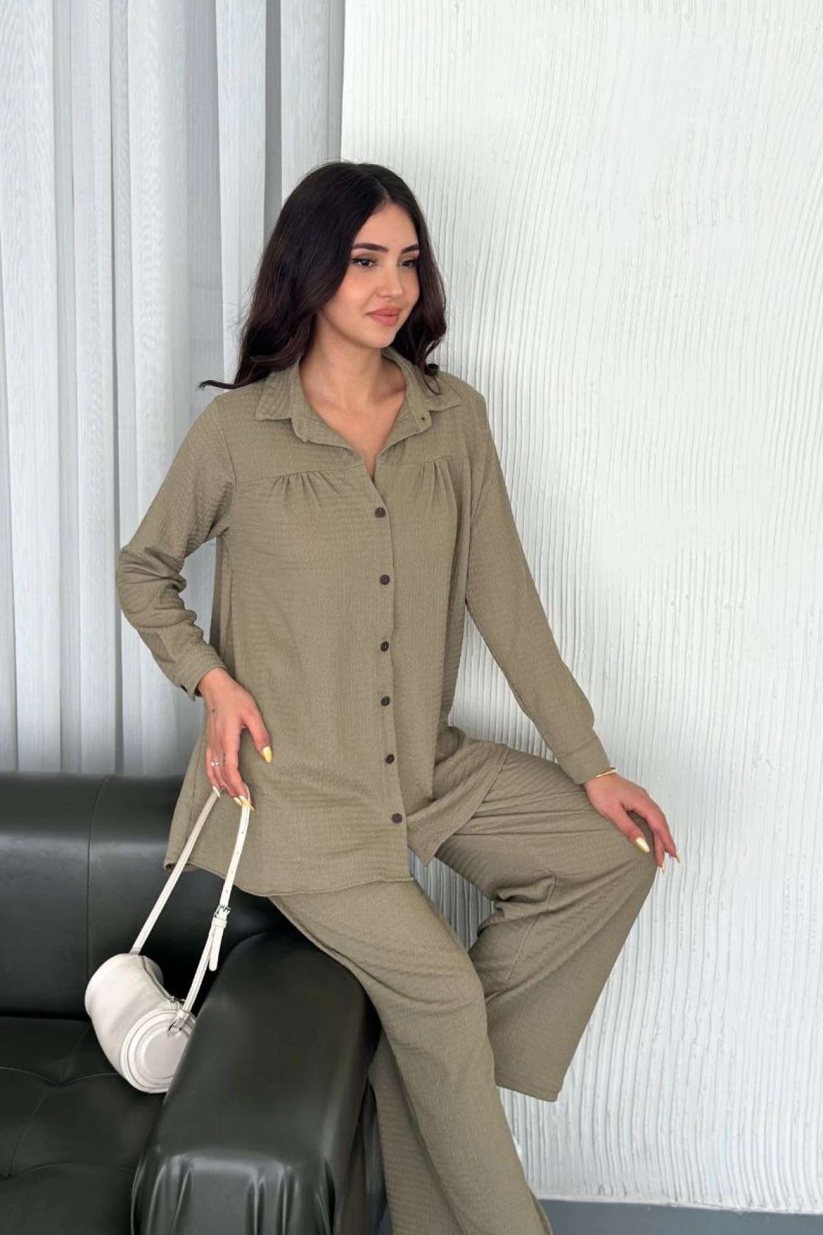 Velmora  Yakalı Düğmeli Uzun Kollu Gömlek Pantolon ikili Takım - Bej -