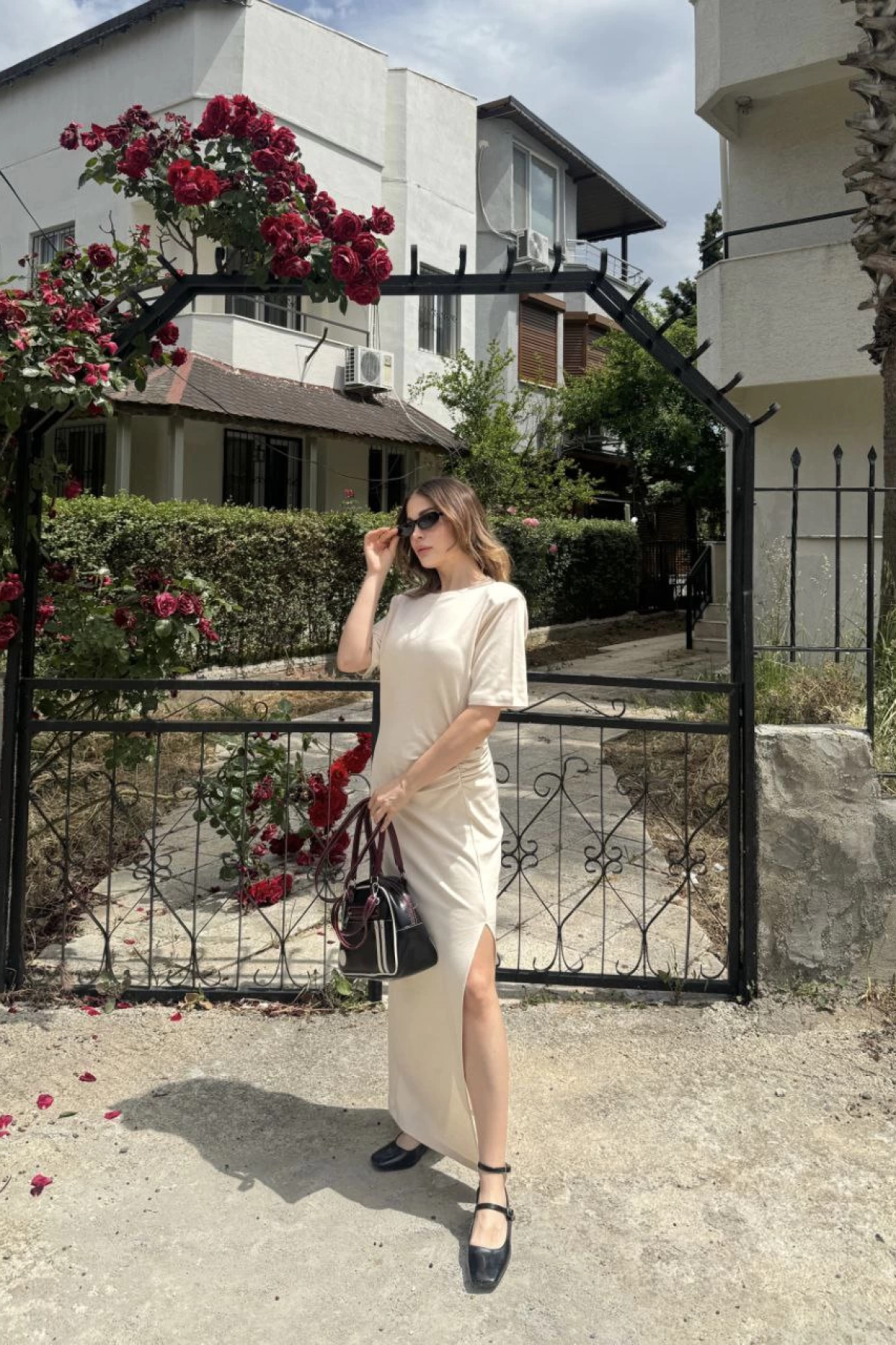 Velmora    Kısa Kollu Uzun Yandan Yırtmaçlı Elbise - Bej -