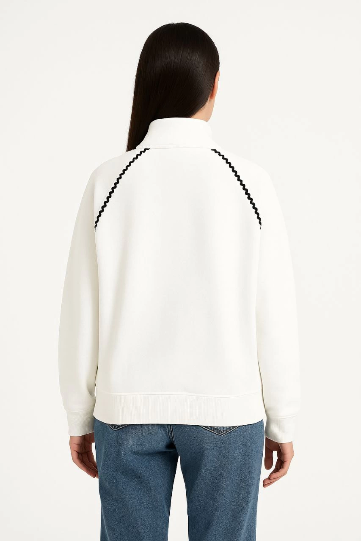 Velmora    Oversize Dik Yaka Fermuarlı Sweatshirt - Zincir Nakışli Kanguru Cepli, - Beyaz -