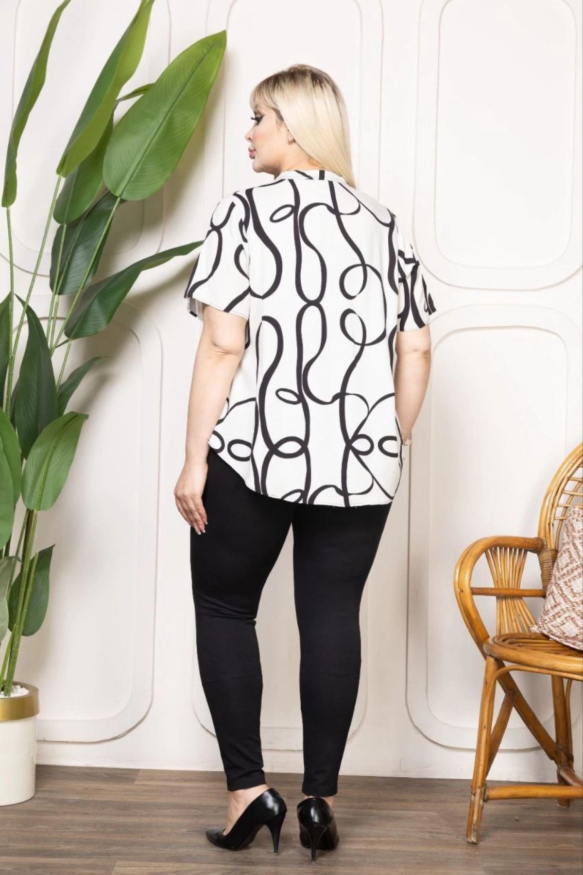 Kadın Desenli Püsküllü Viskon Bluz Bebe Yaka Kısa Kollu Big Size Rahat Kesim - Desenli