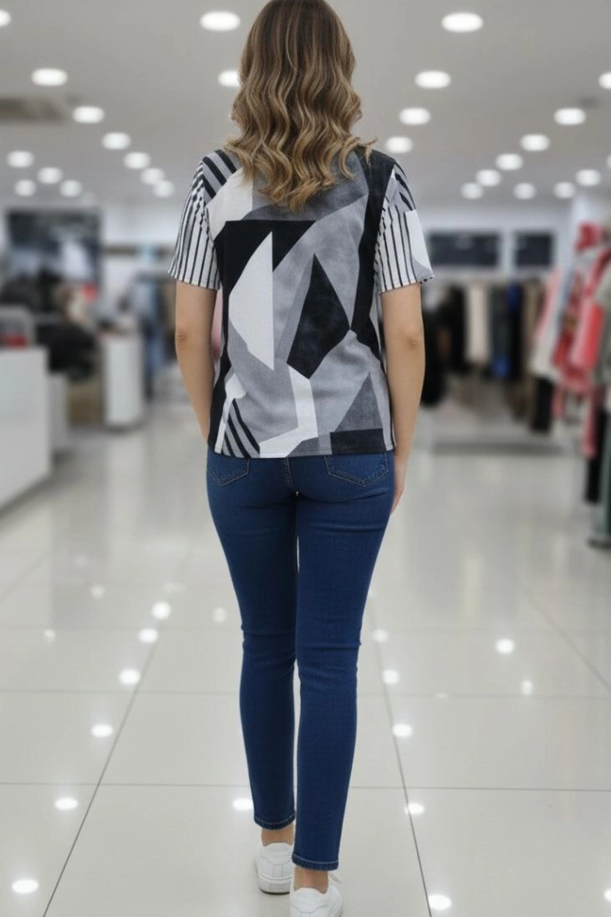 Kadın Desenli Püsküllü Viskon Bluz Bebe Yaka Kısa Kollu Big Size Rahat Kesim - Desenli