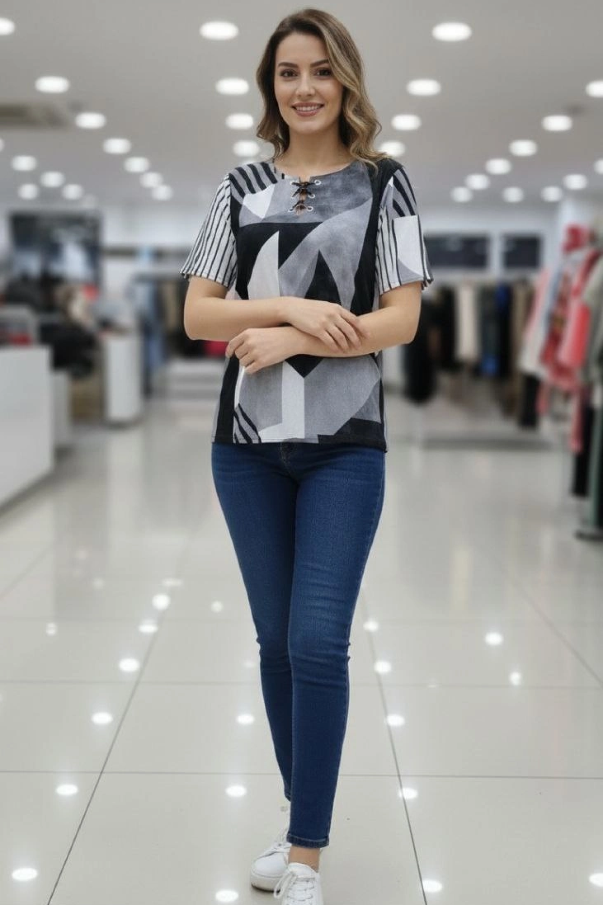 Kadın Desenli Püsküllü Viskon Bluz Bebe Yaka Kısa Kollu Big Size Rahat Kesim - Desenli