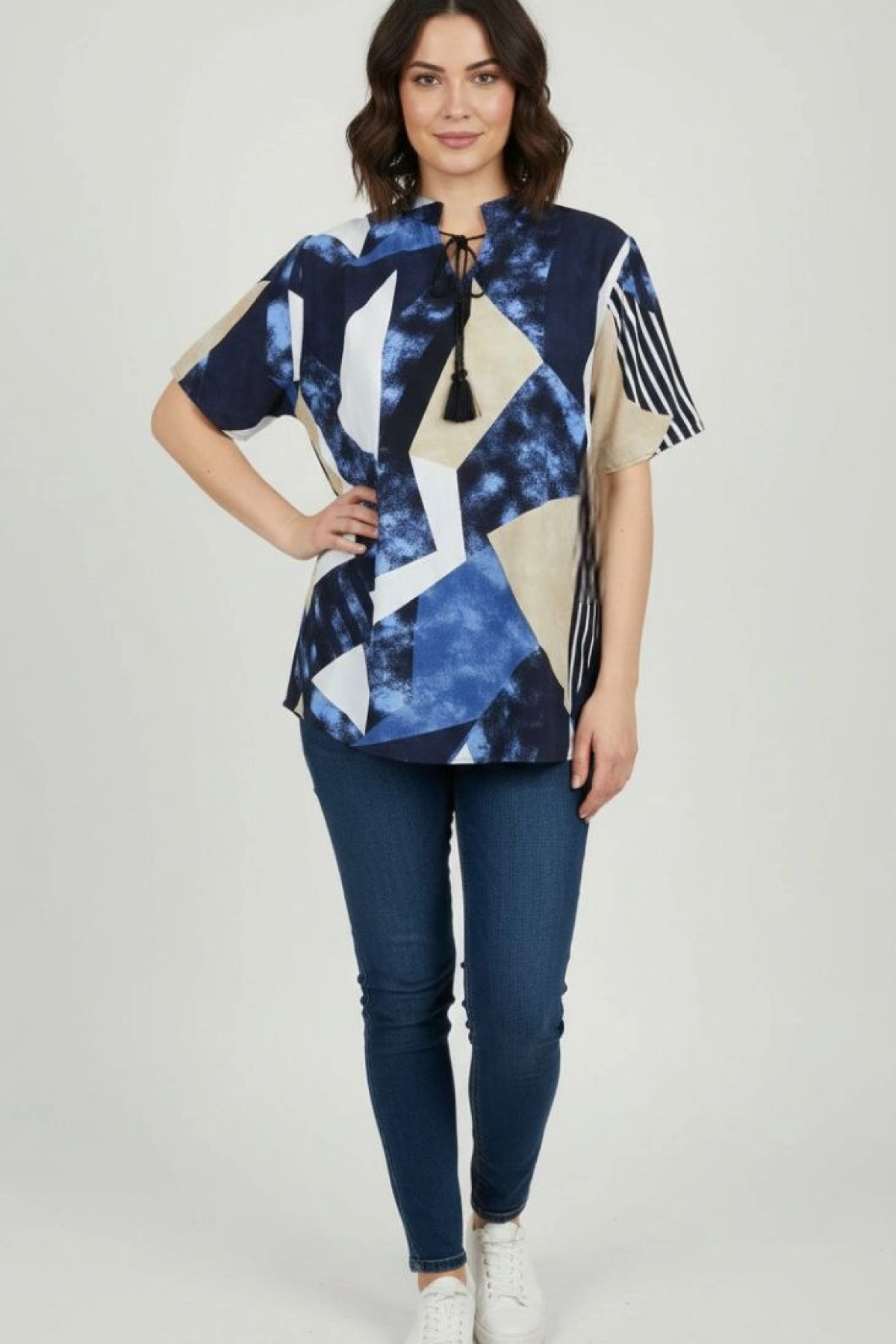 Kadın Desenli Püsküllü Viskon Bluz Bebe Yaka Kısa Kollu Big Size Rahat Kesim - Desenli