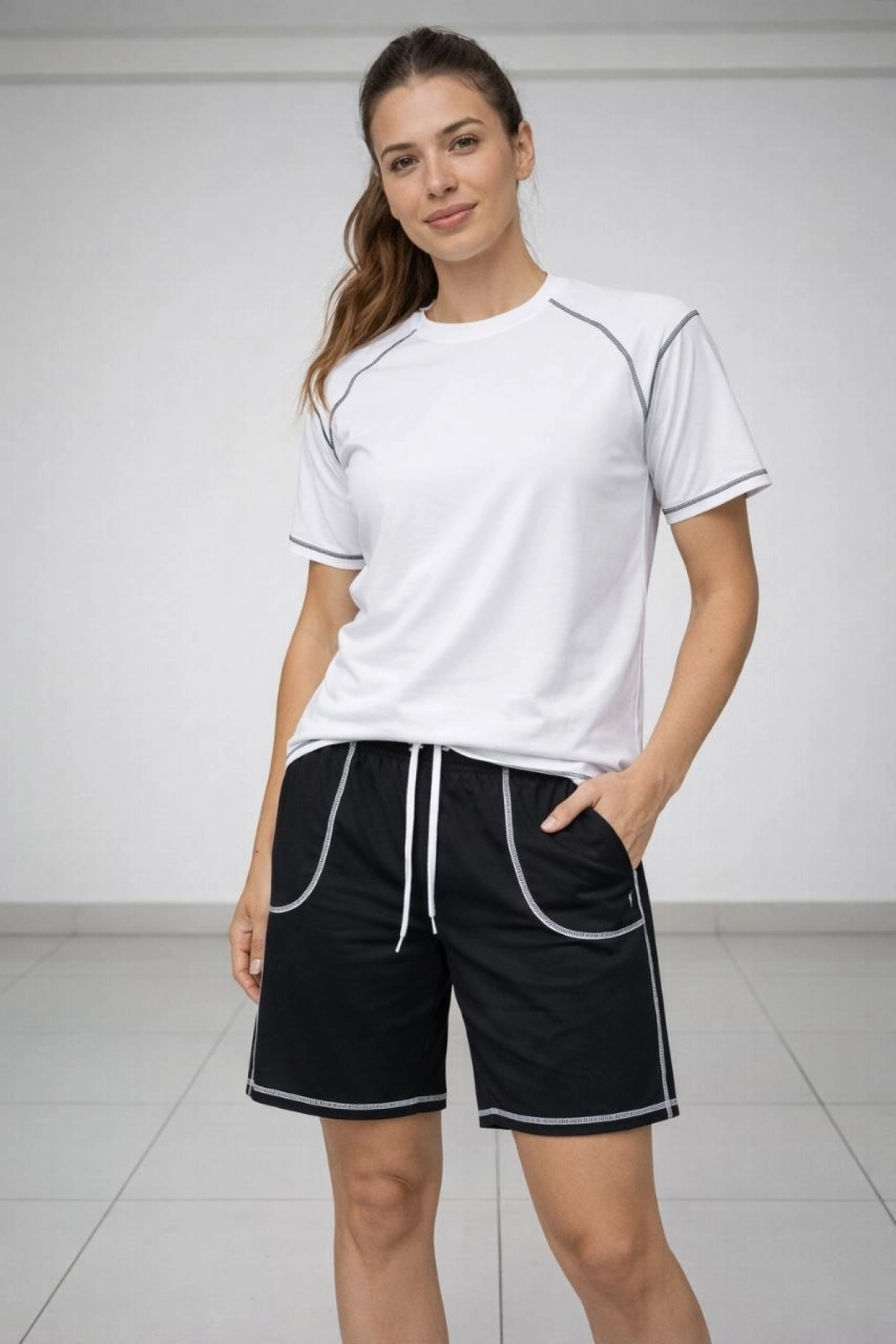 Kadın Spor Tişört Şort Takım Kontrast Dikiş Detaylı Ovarsize rahat kalıp - Beyaz