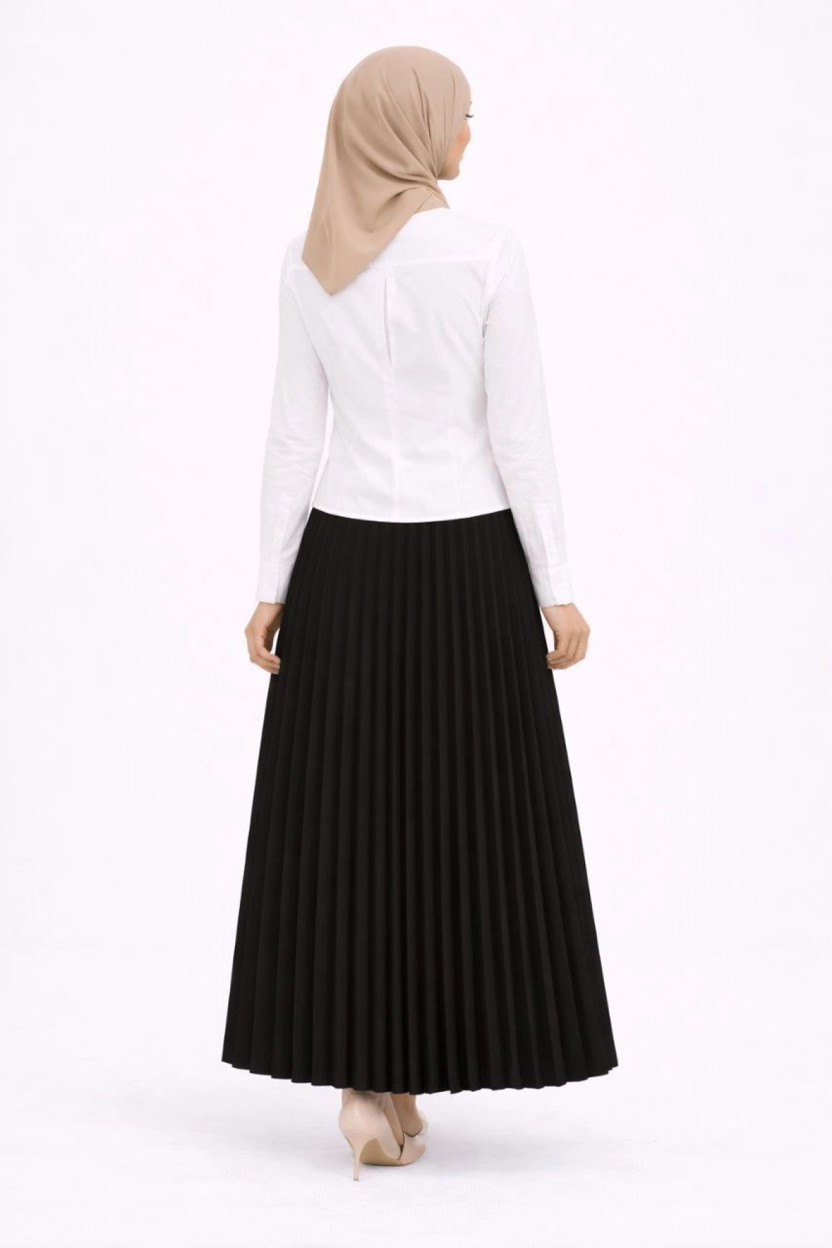 Tesettür Beyaz Gömlekli Pliseli Etek İkili Takım Gündelik ve Ofis Şıklığı - Siyah