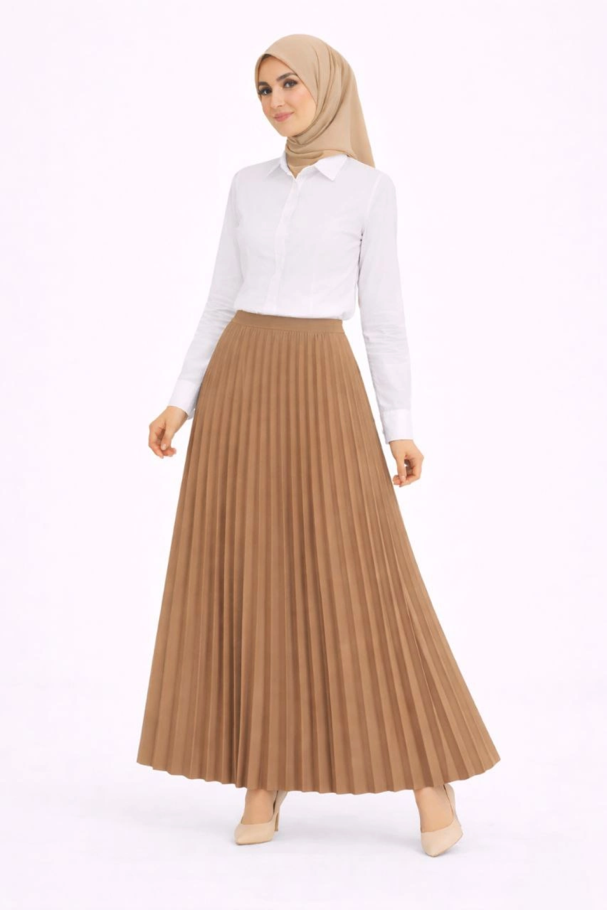 Tesettür Beyaz Gömlekli Pliseli Etek İkili Takım Gündelik ve Ofis Şıklığı - Kahverengi