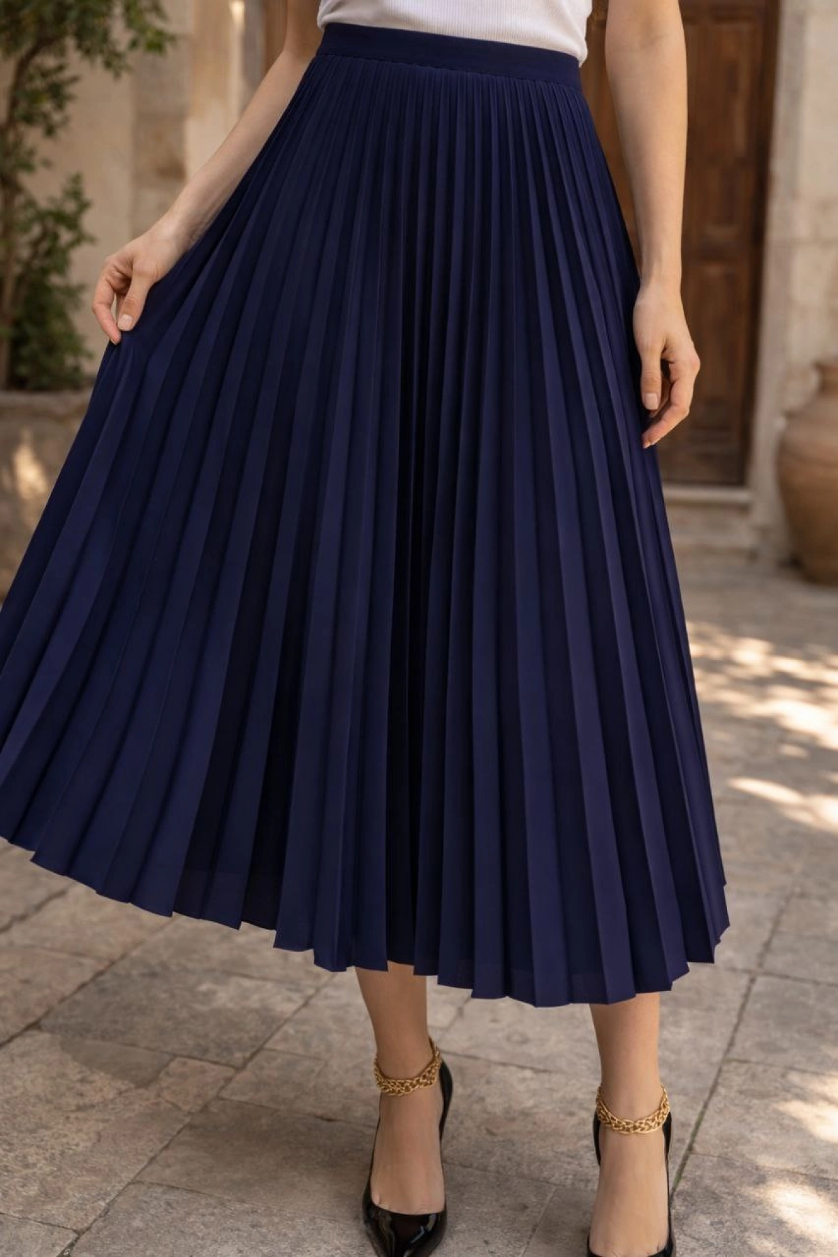 Kadın 90 Cm Saten Kumaş Pliseli Midi Etek Şık ve Zarif Tasarım - Lacivert