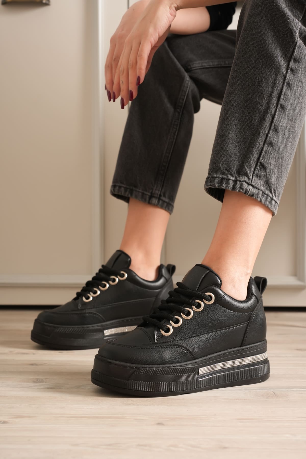 Ecila Kadın Siyah Tabanlı Siyah Gizli Topuklu Sneaker