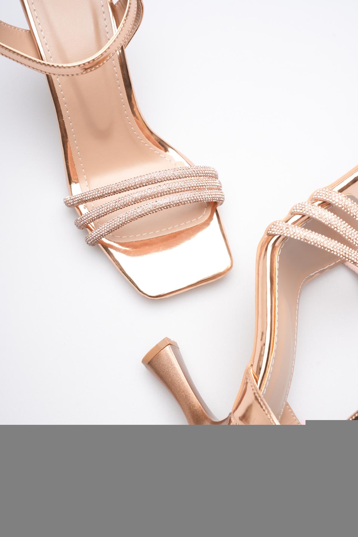 Verna Rose Gold Taşlı İnce Topuklu Abiye Sandalet