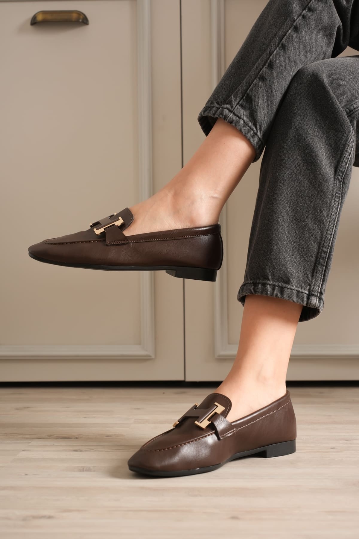 Kadın Acı Kahve Şık Tokalı Günlük Ayakkabı TR27MS05C