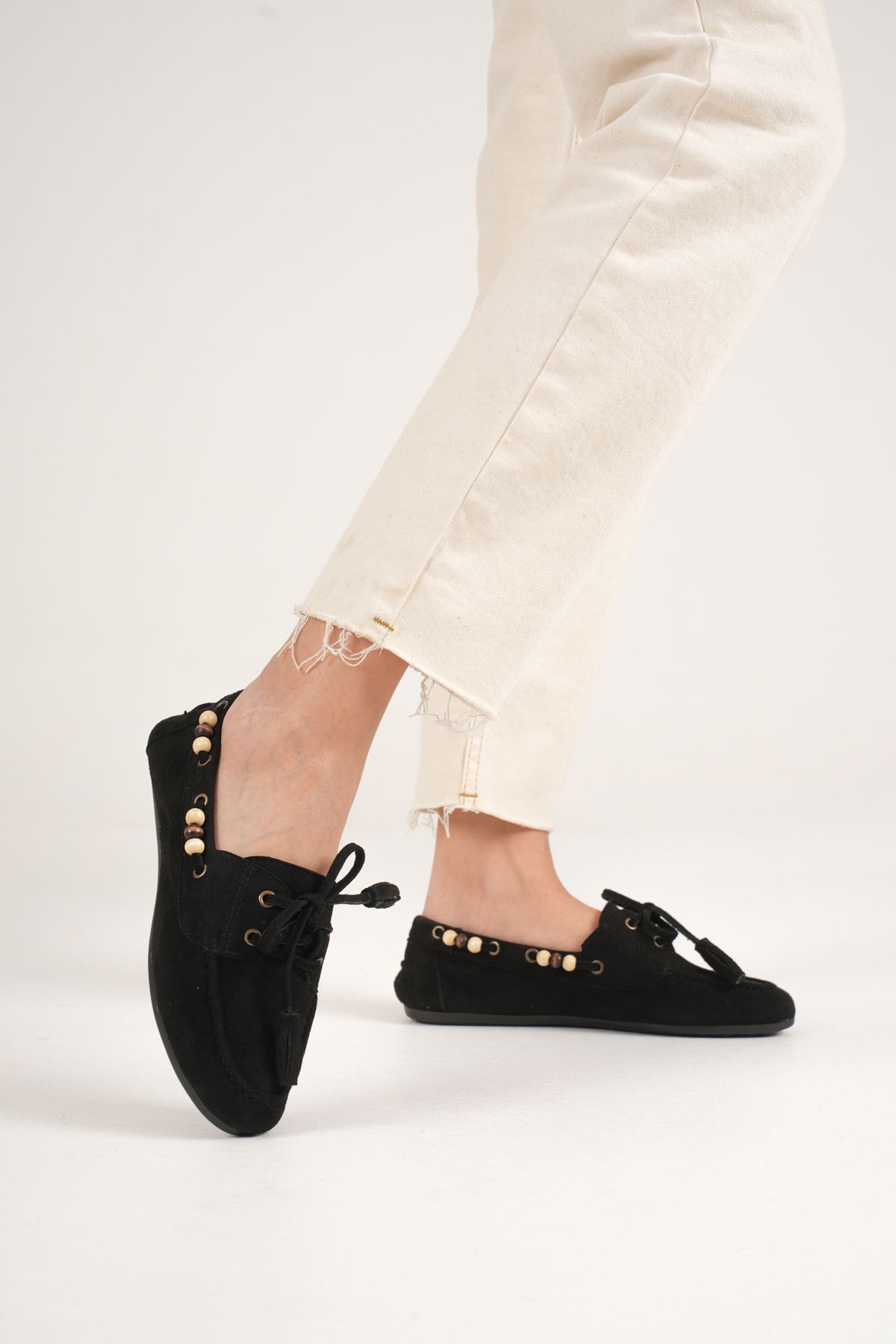 Siron Kadın Siyah Boncuklu Günlük Süet Ayakkabı