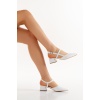 Kadın Kısa Topuklu Burnu Kapalı Yazlık Ayakkabı Beyaz