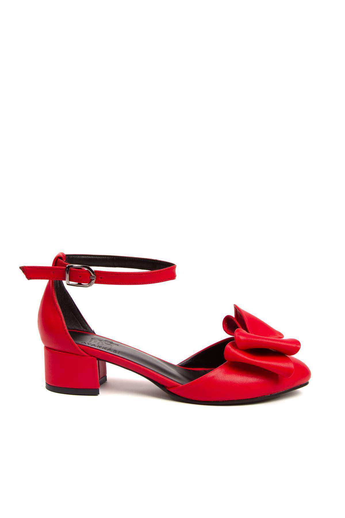 Kadın Kırmızı Kısa Topuklu Fiyonklu Ayakkabı
