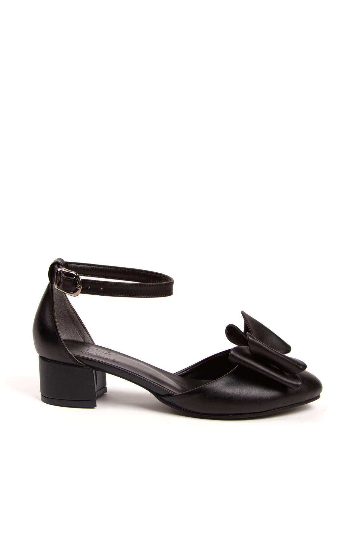 Kadın Siyah Kısa Topuklu Fiyonklu Ayakkabı
