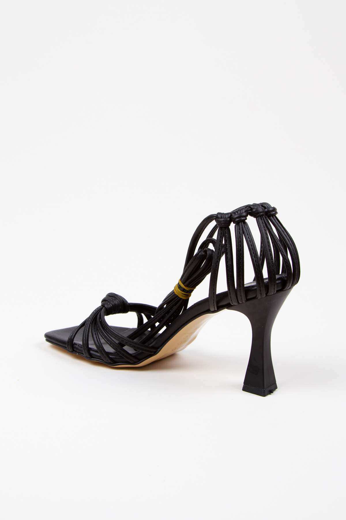 Kadın Siyah Yazlık Örgülü Topuklu Ayakkabı