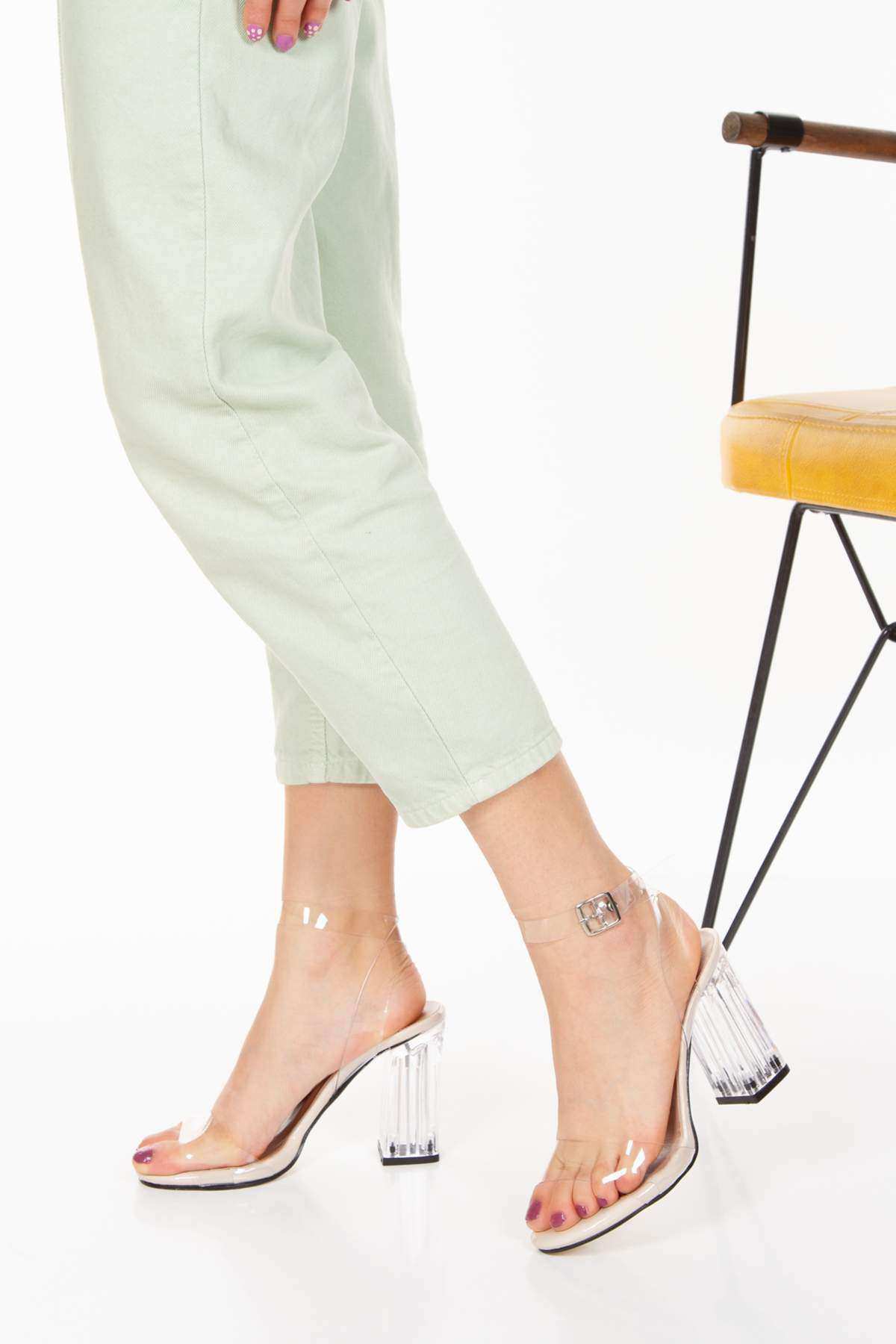 Kadın Yazlık Ten Rugan Şeffaf Tek Bantlı  Şeffaf Topuklu Ayakkabı