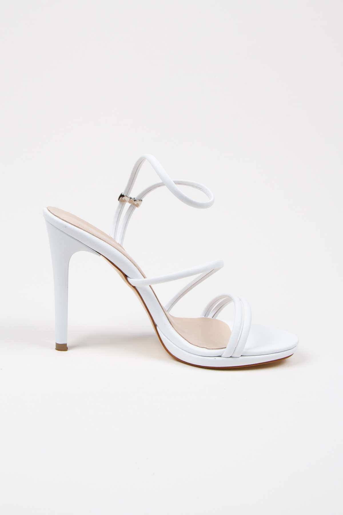 Kadın Yazlık 10 cm Beyaz İnce Topuklu Platformlu Ayakkabı