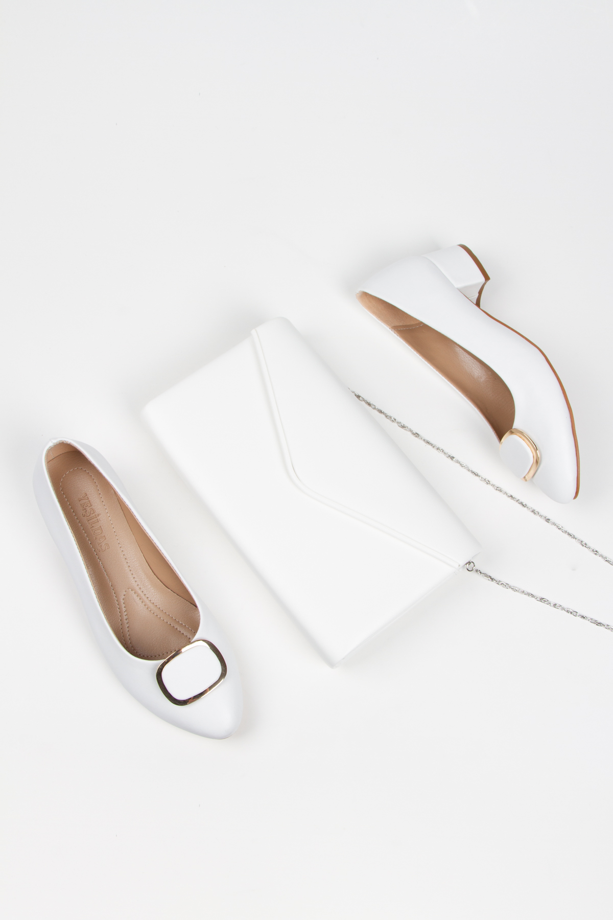 Kadın Kısa Topuklu Şık Tokalı Günlük Ayakkabı ve Çanta Takımı Beyaz