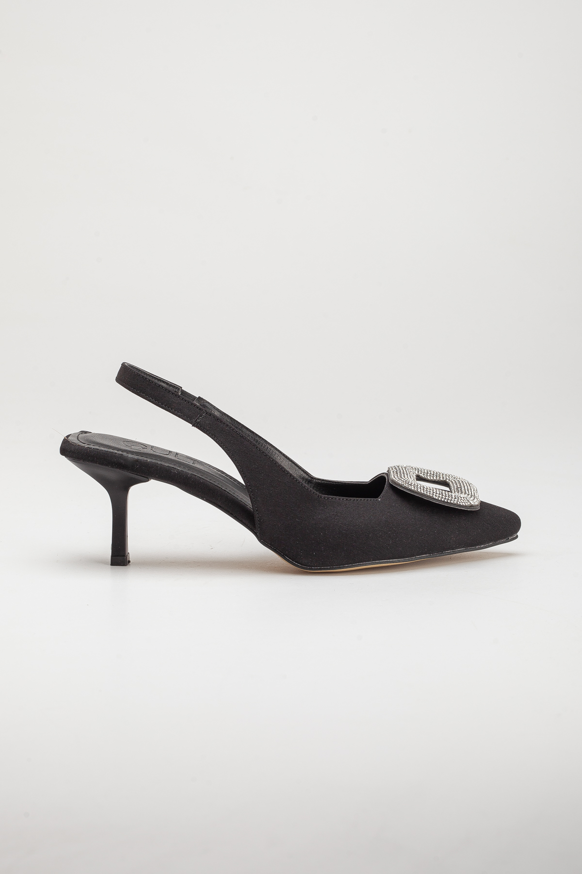 Kadın Siyah Saten Tokalı İnce Topuklu Ayakkabı