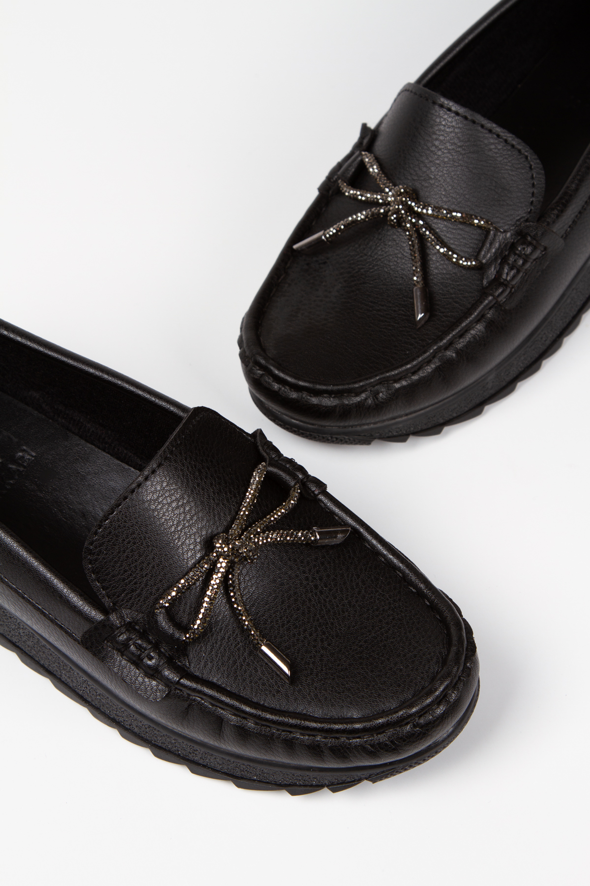 Siyah Suni Deri Taş Bağcık Rahat Loafer Ayakkabı