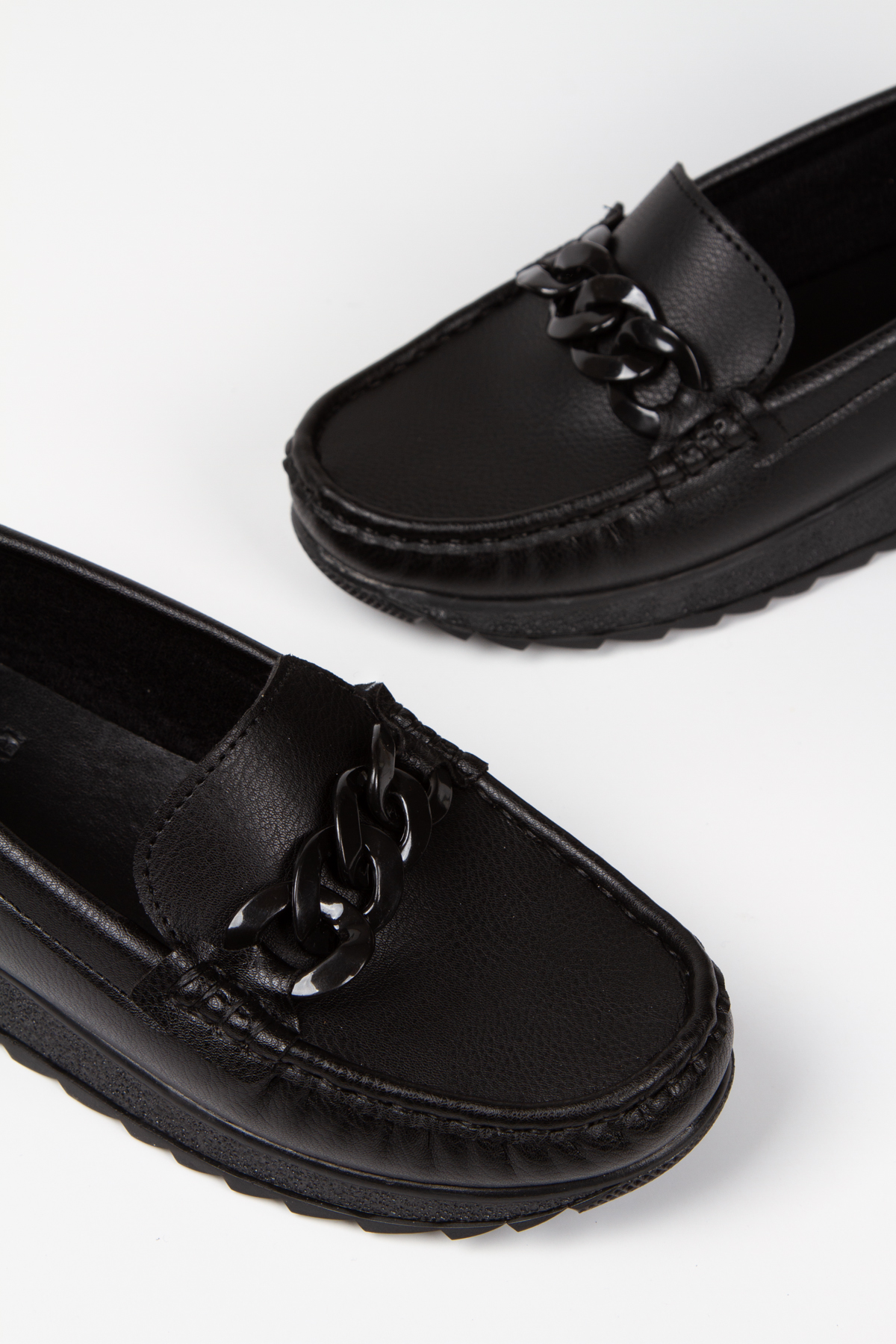 Siyah Suni Deri Zincirli Rahat Loafer Ayakkabı