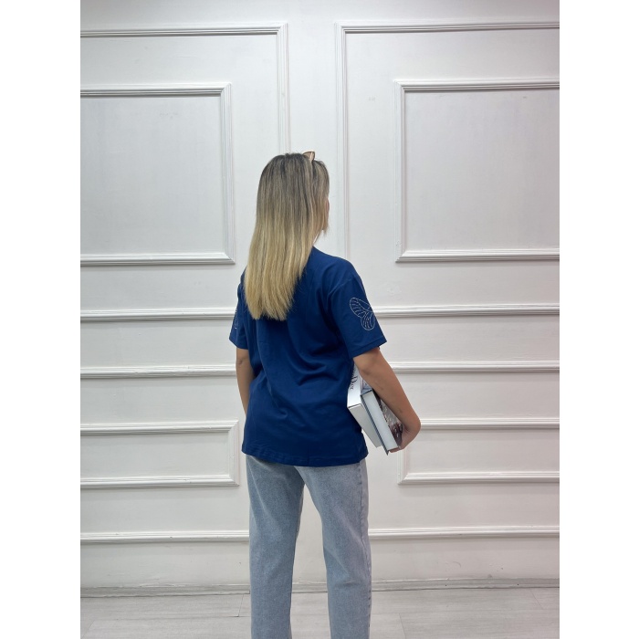BÜYÜK KELEBEK BASKILI TAŞLI SIFIR YAKA TSHIRT