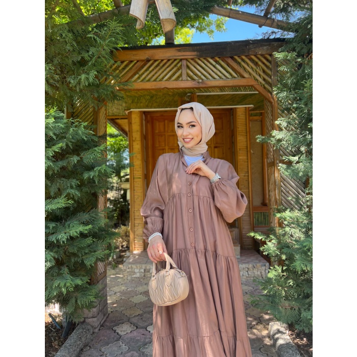 YARIYA KADAR DÜĞMELİ ELBİSE