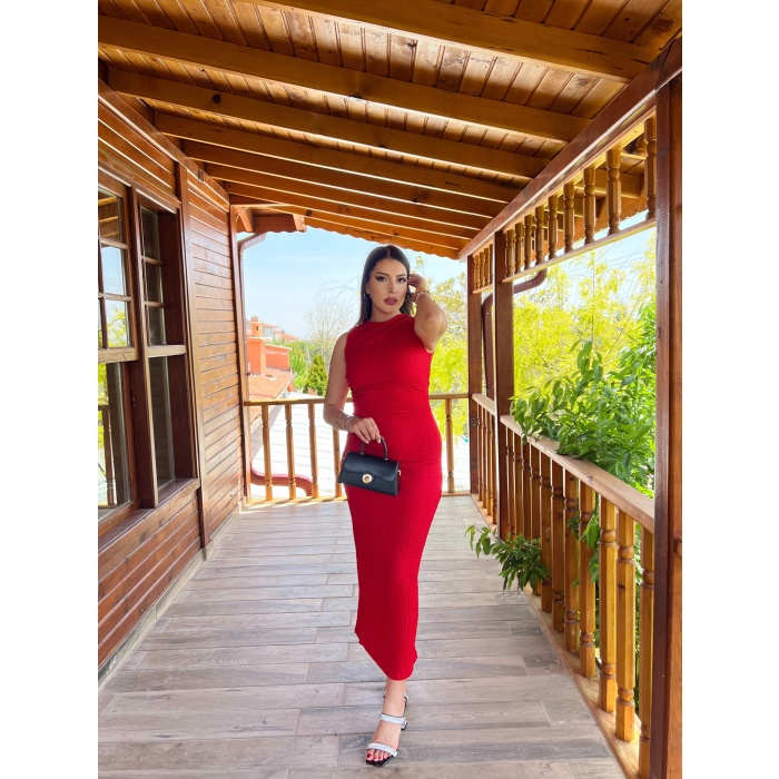 OMZU BÜZGÜLÜ BÜRÜMCÜK SIFIR KOLLU ELBİSE