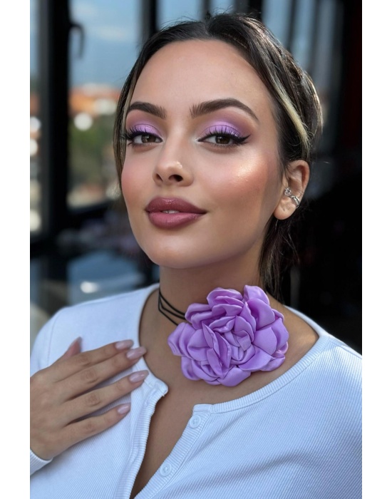 Mor Renk Gül Detaylı İpli Choker Kolye