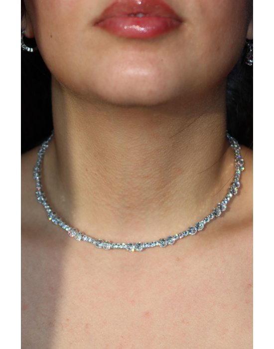 Gümüş Renk Taş Detaylı Choker Kolye