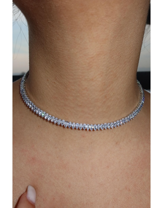 Gümüş Renk Taş Detaylı Choker Kolye