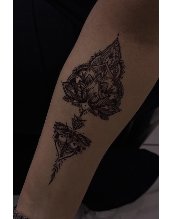 Geçici Lotus Figürlü Dövme Tattoo