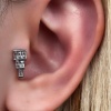 Gümüş Renk Taş Detaylı Cerrahi Çelik Tragus/Kıkırdak Küpe/Piercing (Tek)