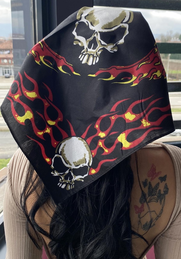 Siyah Renk Kurukafa Figürlü Bandana