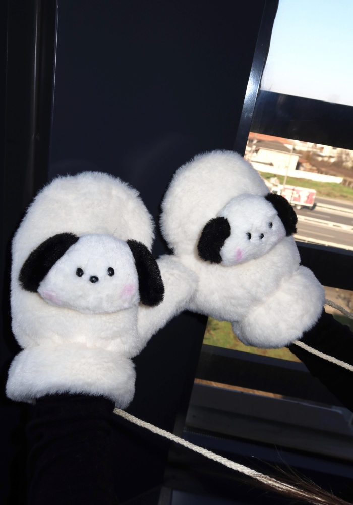Krem Renk Panda Figürlü Askılı Peluş Eldiven