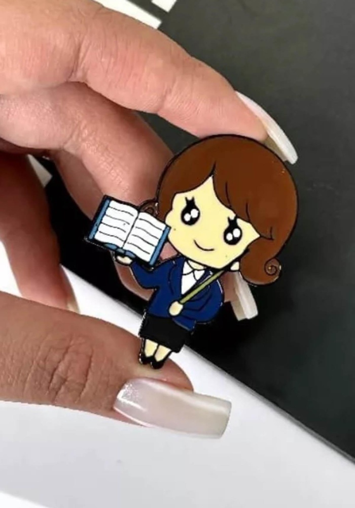 Karışık Renk Tasarım Öğretmen Broş (5cm)