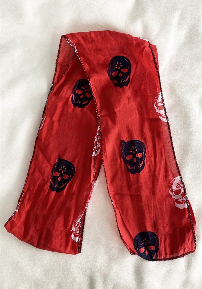 Kırmızı Renk Kuru Kafa Desenli Unisex Fular