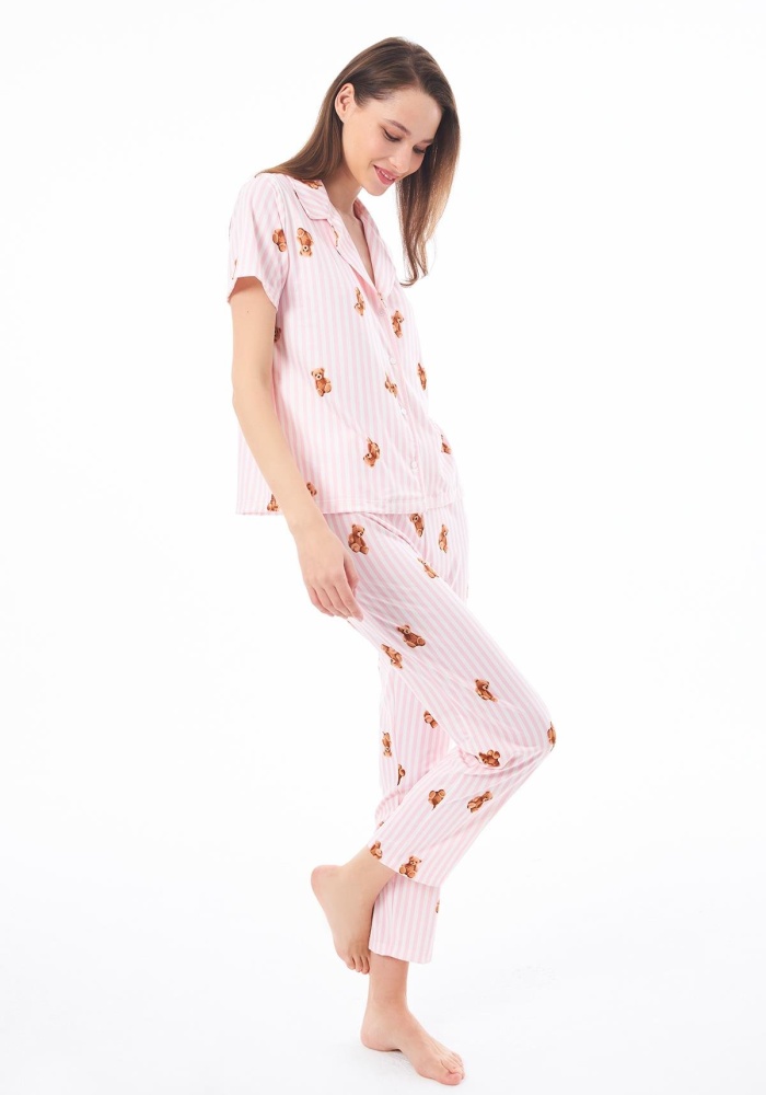Desenli Yumuşak Dokulu Kısa Kollu Gömlek Yaka Pijama Takımı CH1518