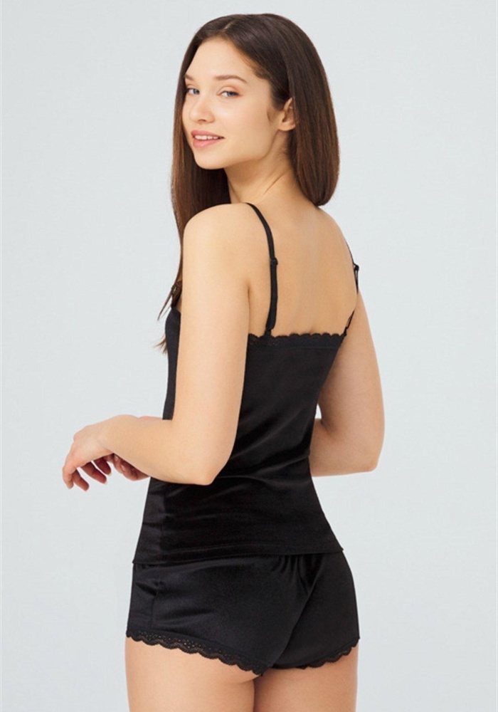 Dantel Detaylı İnce Askılı Kadife Atletli Şortlu Takım CH1501