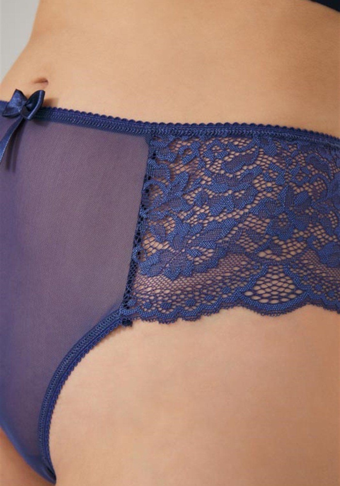 Dantelli Tül Detaylı Brezilya Külot CH6005