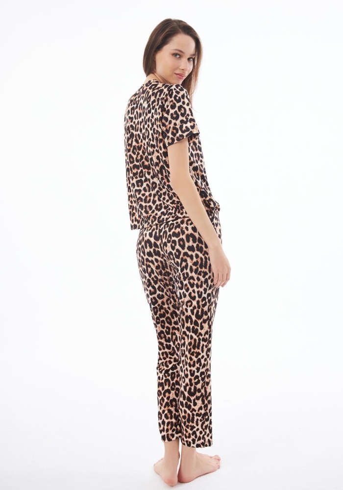 Desenli Yumuşak Dokulu Kısa Kollu Bisiklet Yaka Pijama Takımı CH1519