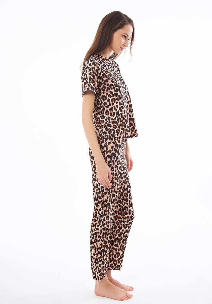 Desenli Yumuşak Dokulu Kısa Kollu Bisiklet Yaka Pijama Takımı CH1519