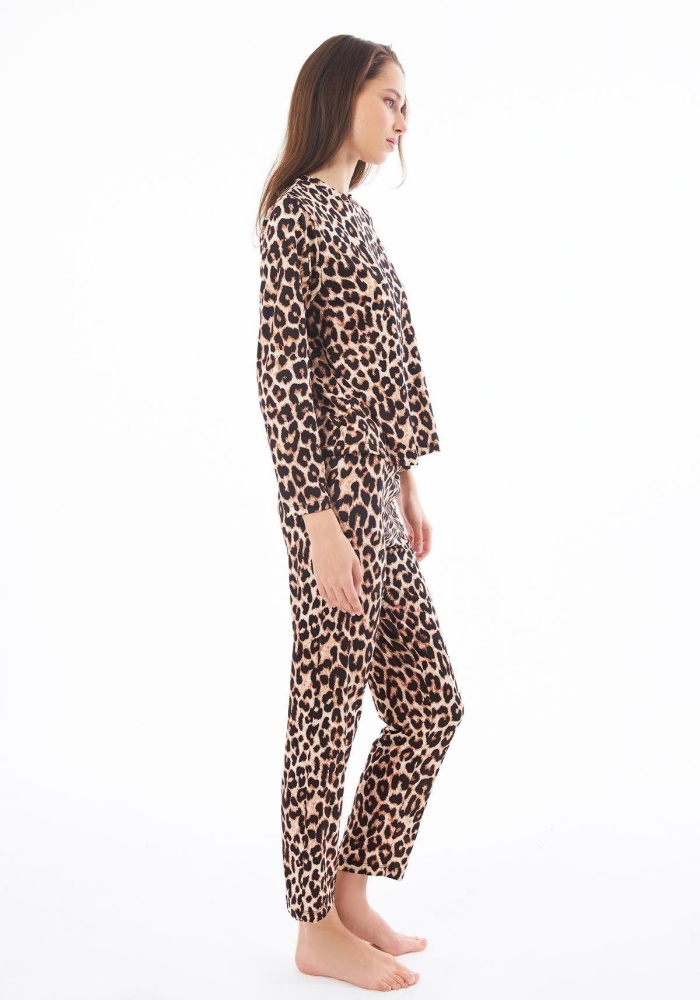 Desenli Yumuşak Dokulu Uzun Kollu Bisiklet Yaka Pijama Takımı CH1520