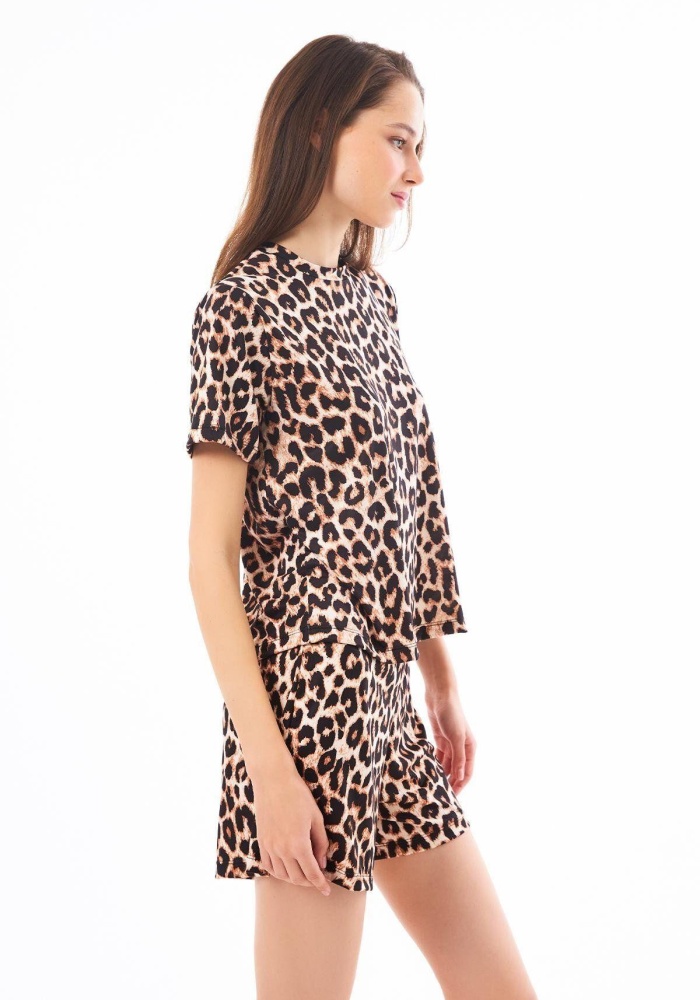 Desenli Yumuşak Dokulu Uzun Kollu Bisiklet Yaka Şortlu Pijama Takımı CH1521